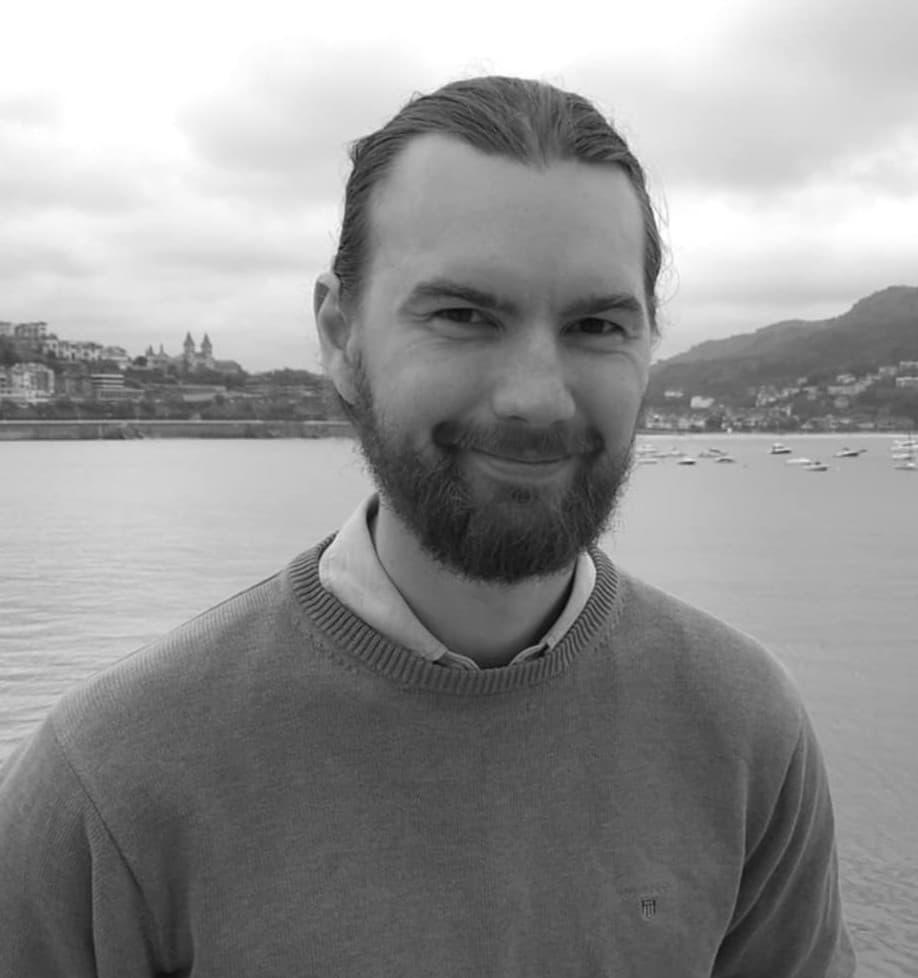 Anton Tegnelöv - CEO & Senior Engineer